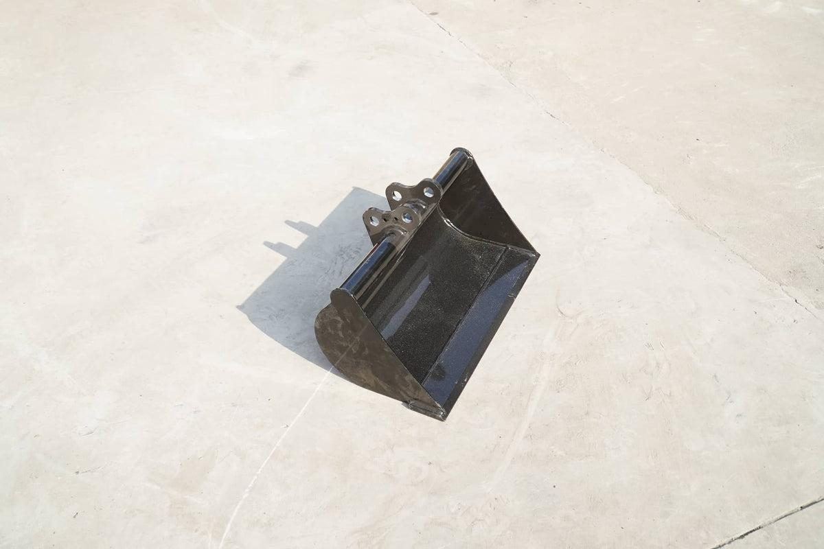 Rippa Australia excavator attachment Mud Bucket in black for digging and moving soil