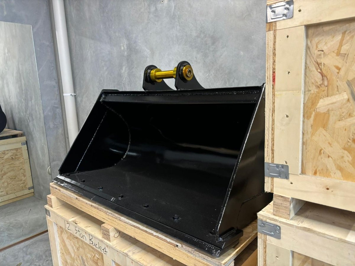Labadi Engineering Wide Bucket for Efficient Excavation and Material Handling