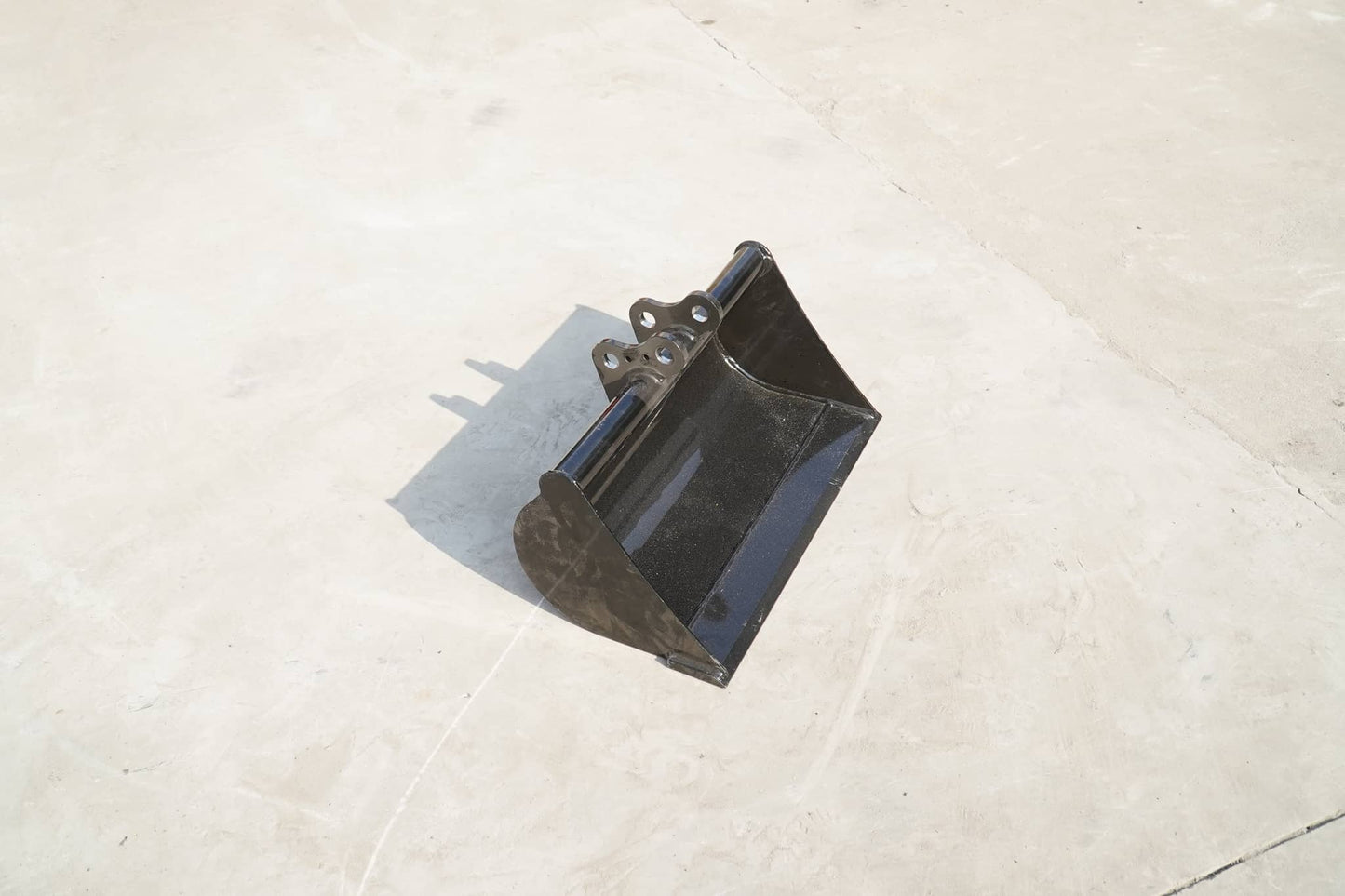 Rippa Australia excavator attachment Mud Bucket in black for digging and moving soil