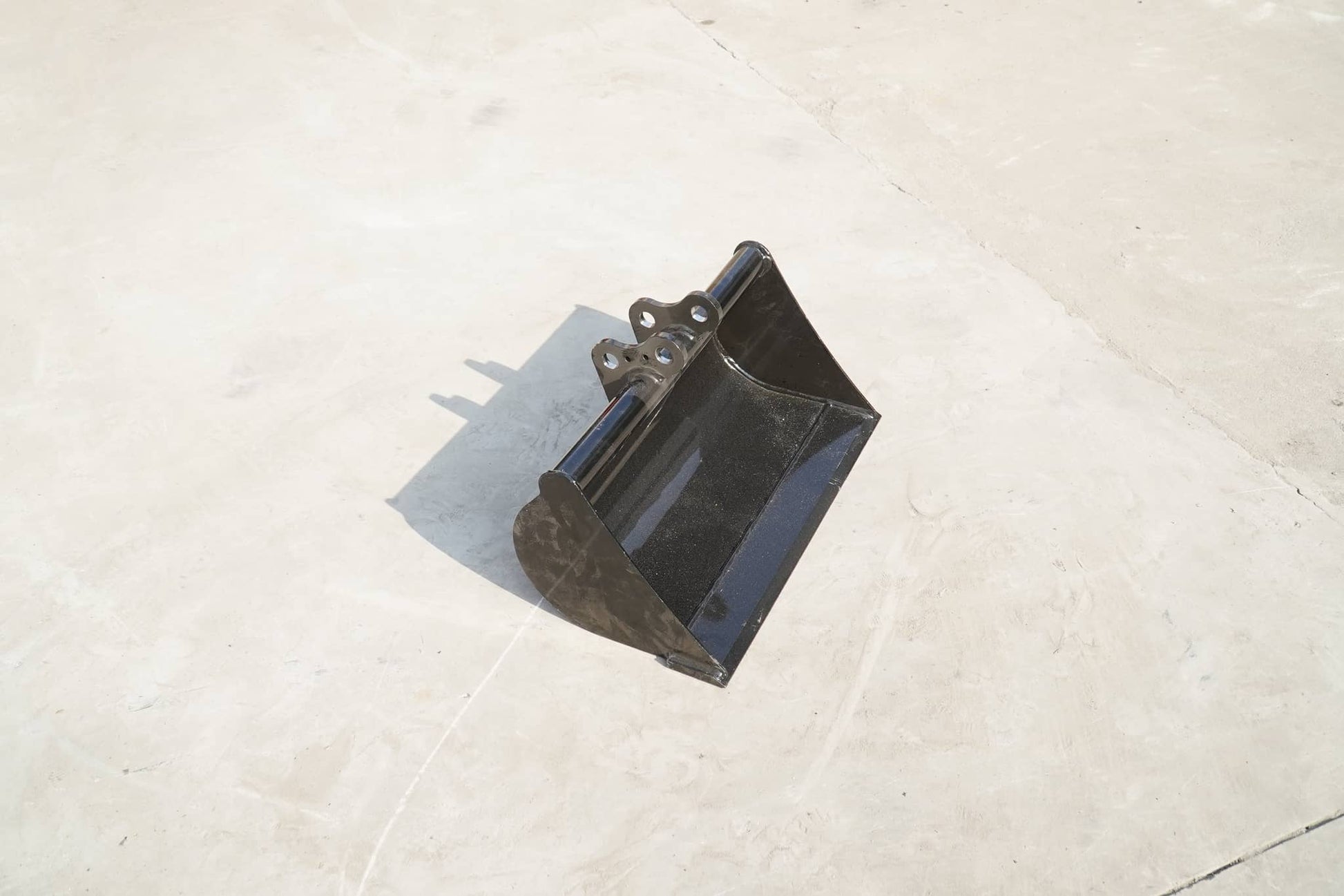 Rippa Australia excavator attachment Mud Bucket in black for digging and moving soil