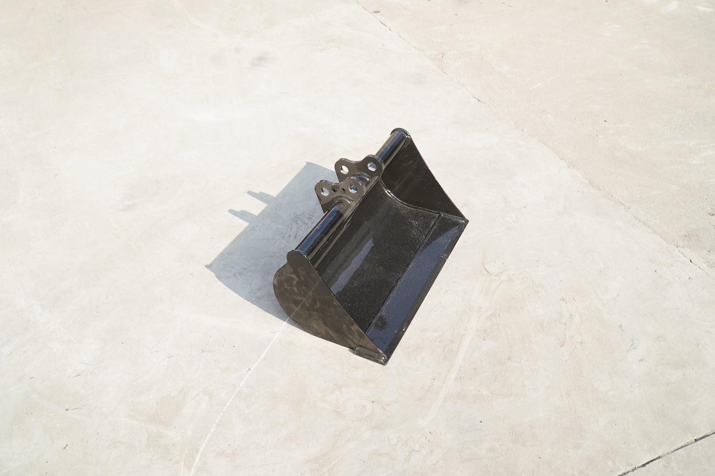 Rippa Australia excavator attachment Mud Bucket in black for digging and moving soil