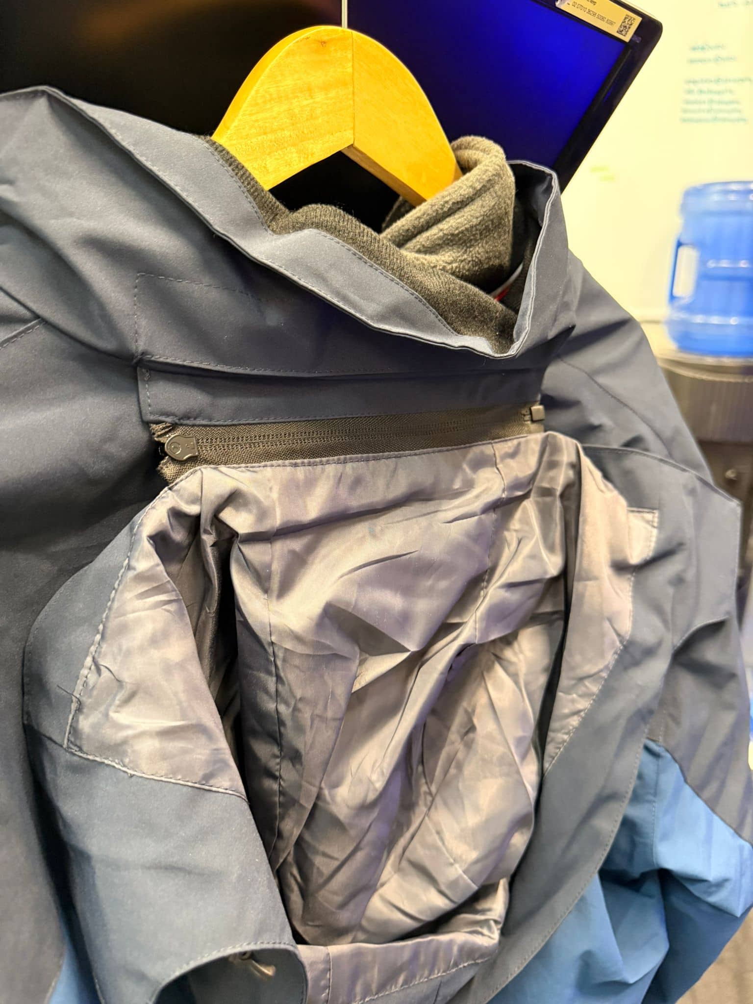 Rippa Australia waterproof jacket with a spacious inner pocket and stylish design for all-weather wear