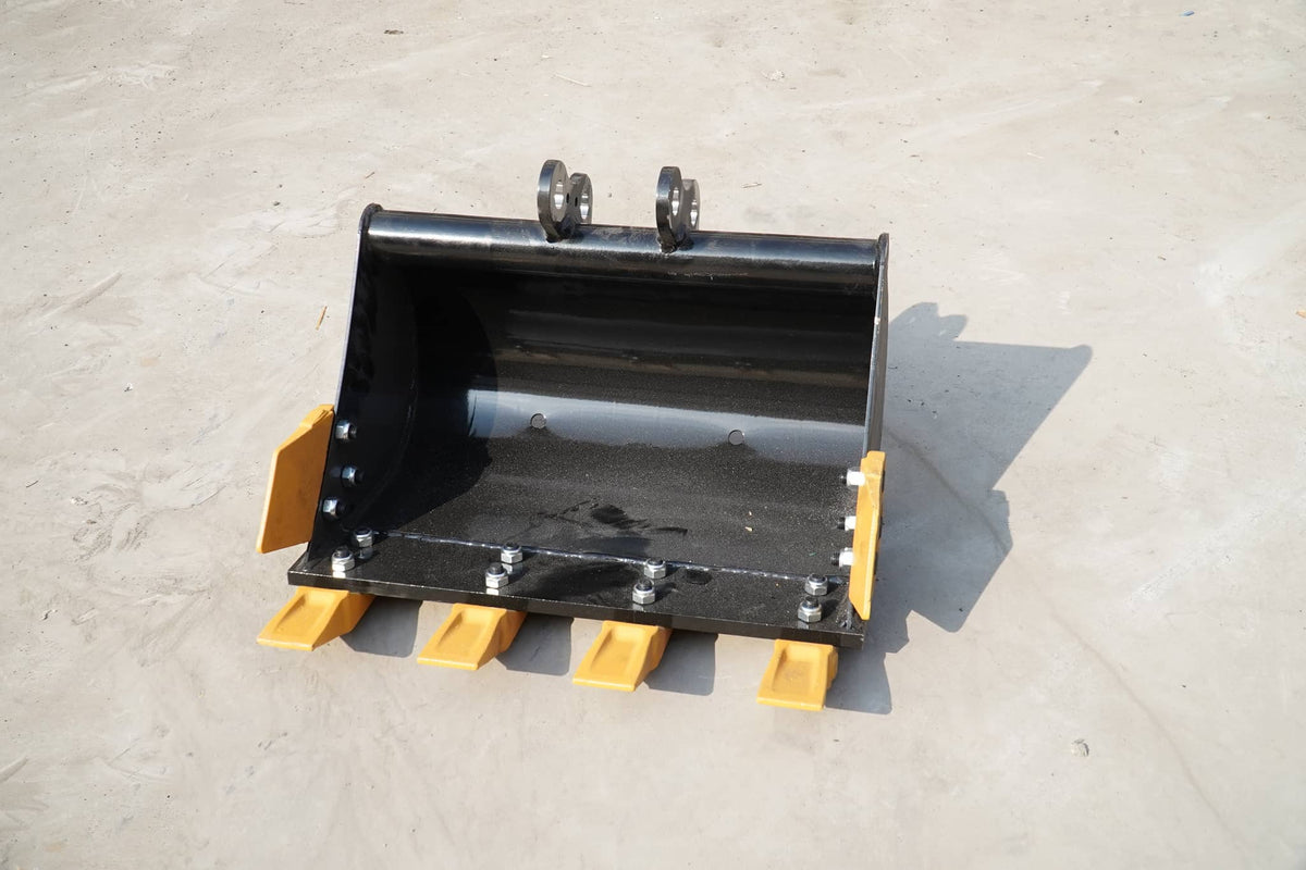Labadi Engineering model skidsteer bucket with teeth for efficient digging and material handling